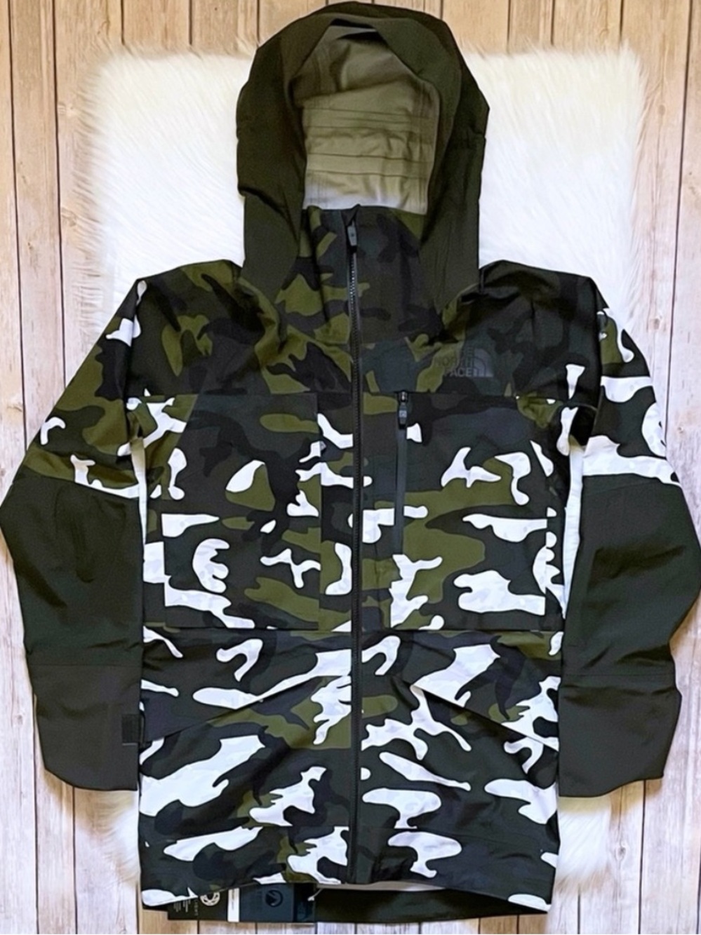 The North Face Women’s A-Cad FUTURELIGHT Ski Jacket